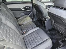2025 Peugeot
5008 GT Premium Hybrid