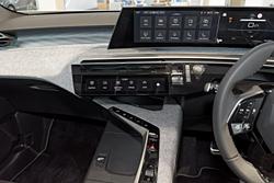 2025 Peugeot 5008 GT Premium Hybrid P74 MY25 Okenite White