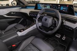 2025 Peugeot 5008 GT Premium Hybrid