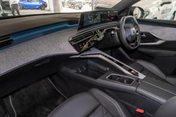 2025 Peugeot 5008 GT Premium Hybrid