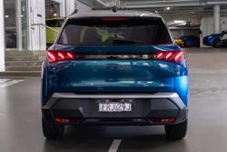 2025 Peugeot 5008 GT Premium Hybrid