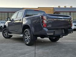 2024 Isuzu
D-MAX LS-U+