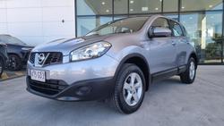 2013 Nissan
Dualis ST