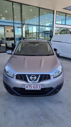 2013 Nissan
Dualis ST