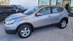 2013 Nissan
Dualis ST