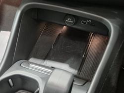 2022 Volvo XC40 Plus B4 MY23 Silver Dawn