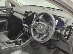 2022 Volvo XC40 Plus B4 MY23 Silver Dawn