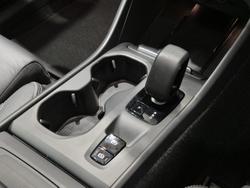 2022 Volvo XC40 Plus B4 MY23 Silver Dawn