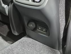 2022 Volvo XC40 Plus B4 MY23 Silver Dawn