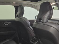 2023 Volvo XC60 Plus B5 MY23 AWD Onyx Black