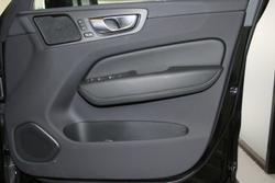 2023 Volvo XC60 Plus B5 MY23 AWD Onyx Black