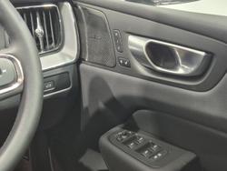 2023 Volvo XC60 Plus B5 MY23 AWD Onyx Black