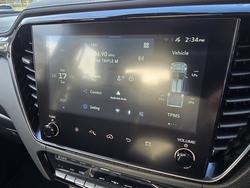 2025 Isuzu
D-MAX