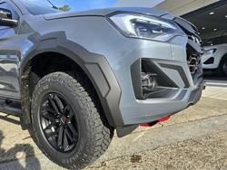 2025 Isuzu
D-MAX