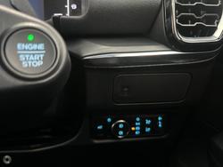 2025 Ford
Everest Sport