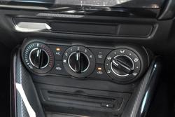 2016 Mazda
                2 Maxx