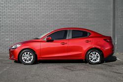 2016 Mazda
                2 Maxx