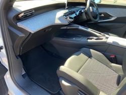 2024 Peugeot 3008 Allure Hybrid P64 MY25 Okenite White