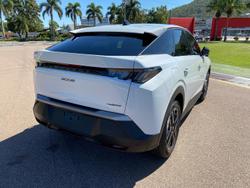 2024 Peugeot 3008 Allure Hybrid P64 MY25 Okenite White