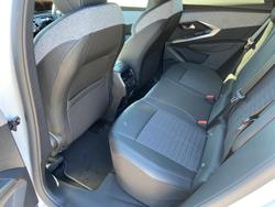 2024 Peugeot 3008 Allure Hybrid P64 MY25 Okenite White