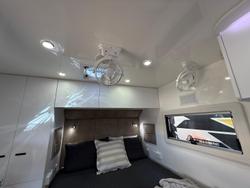 2025 Urban Caravans Skt