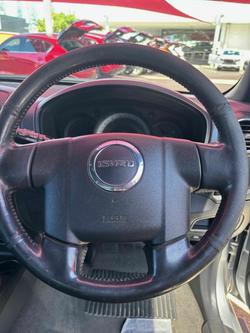 2011 Isuzu
D-MAX LS-U