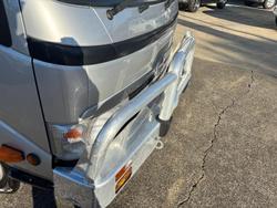 2010 Hino
300 Series 616 Short