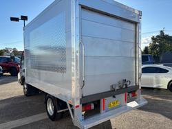 2010 Hino
300 Series 616 Short
