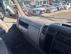 2010 Hino
300 Series 616 Short