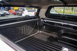 2019 Toyota
Hilux SR5
