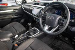 2019 Toyota
Hilux SR5