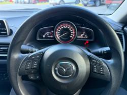 2014 Mazda
3 Neo