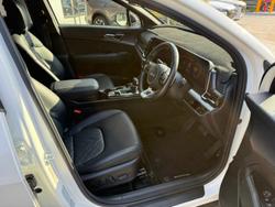 2022 Kia
Sportage SX+