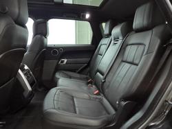 2019 Land Rover
                Range Rover Sport SDV6 225kW SE