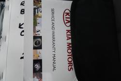 2011 Kia Grand Carnival SLi VQ MY12 Clear White