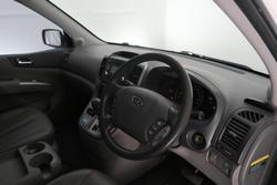 2011 Kia Grand Carnival SLi VQ MY12 Clear White