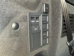 2025 Land Rover Discovery D350 Dynamic SE Series 5 MY25 4X4 Fuji White