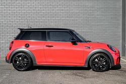2023 MINI
Hatch John Cooper Works Classic