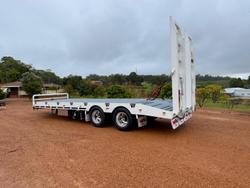 2025 FreightWest Tag Tag Machinery Trailer