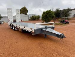 2025 FreightWest Tag Tag Machinery Trailer