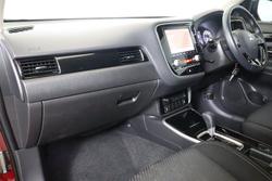2021 Mitsubishi
Outlander ES