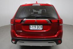 2021 Mitsubishi
Outlander ES
