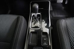 2021 Mitsubishi
Outlander ES