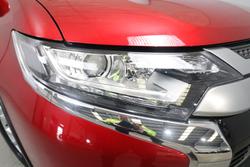 2021 Mitsubishi
Outlander ES