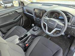 2025 Isuzu
D-MAX