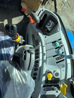 0 New Holland T6050 Pluscab Tractor W Fel