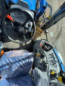 0 New Holland T6050 Pluscab Tractor W Fel
