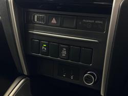 2022 Mitsubishi
Triton GLX-R