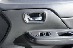 2021 Mitsubishi
Triton GLX+