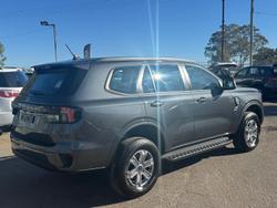 2023 Ford
                Everest Ambiente